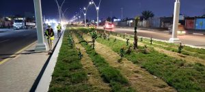 تواصل كوادر فرقة الكنس المسائي الثانية في مديريتنا اعمالها مساء اليوم الخميس ٢٠٢٢/١٢/٢٩ بكنس شارع المستطيل والقائم ضمن حدود شعبة الخليج الخدمية ، ساهم معنا في الحفاظ على نظافة الشوارع العامة . البصرة بيتنا الكبير …..